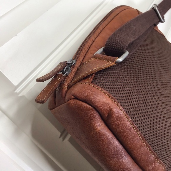 Jack Georges Leather Voyager 4 Way Backpack in Brown. - Picture 10 of 13